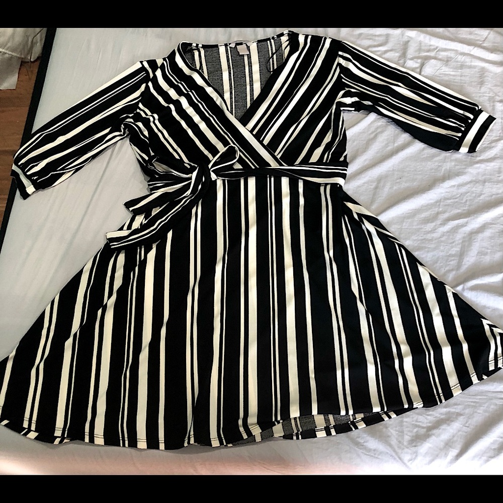 H&M Black/White Stripped Dress